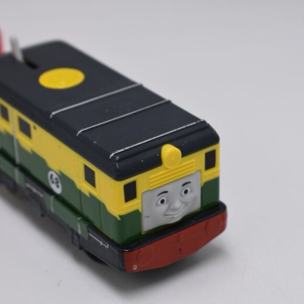 Philip 68 and Cargo Car Trackmaster Battery Operated Train Friends 2013 - Picture 9 of 12